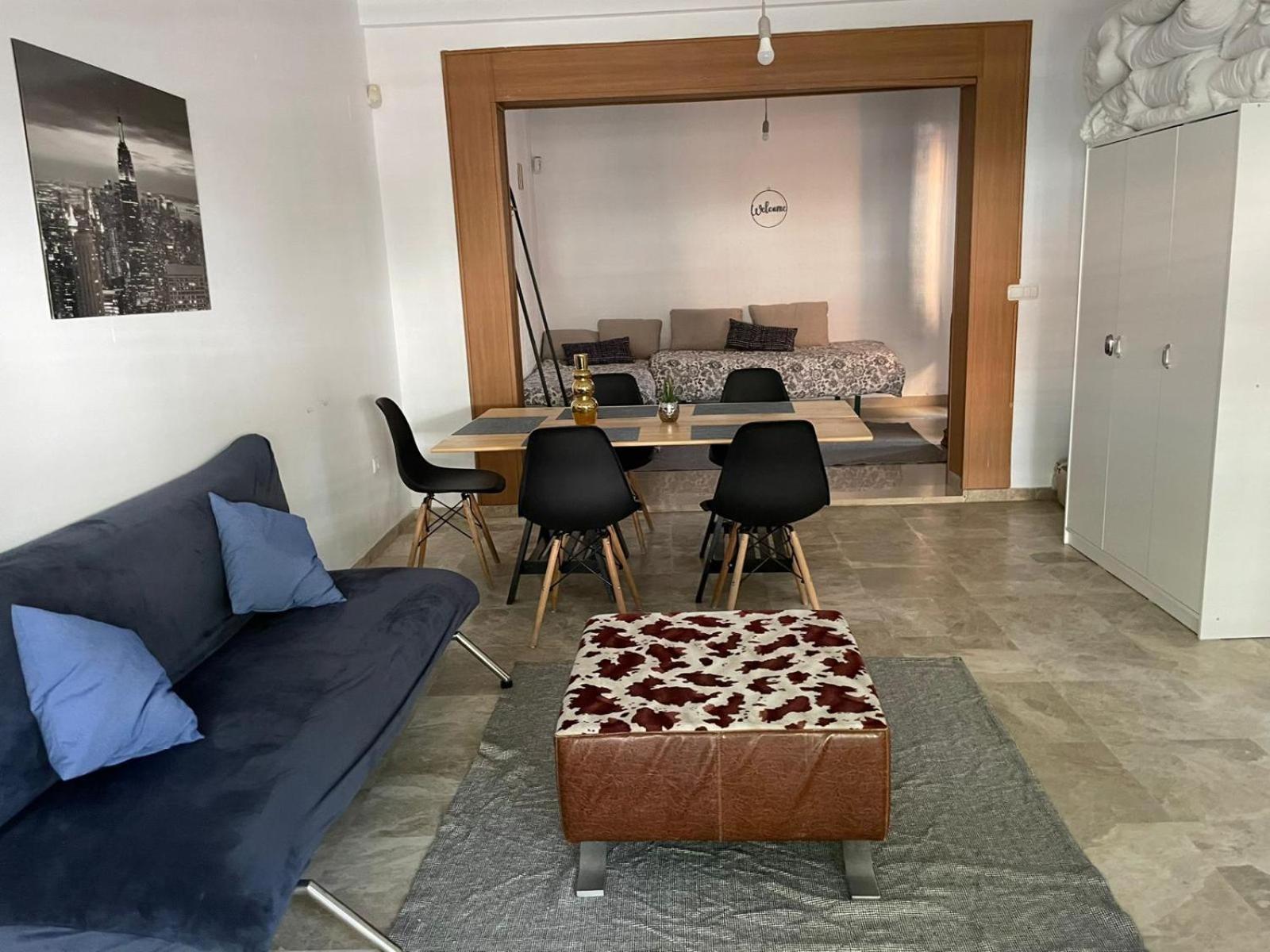 Hotel Astral-Habitacion Doble Privada En Casa Compartida-Uebica2 à Mairena del Aljarafe Extérieur photo